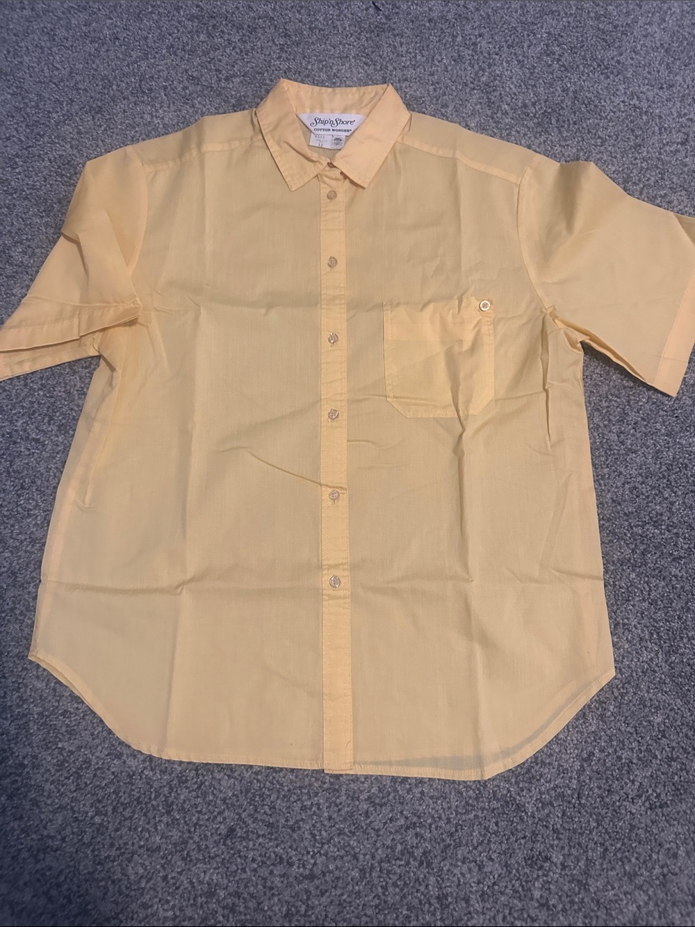 Short-Sleeve Button-Down Shirt - Pale Yellow